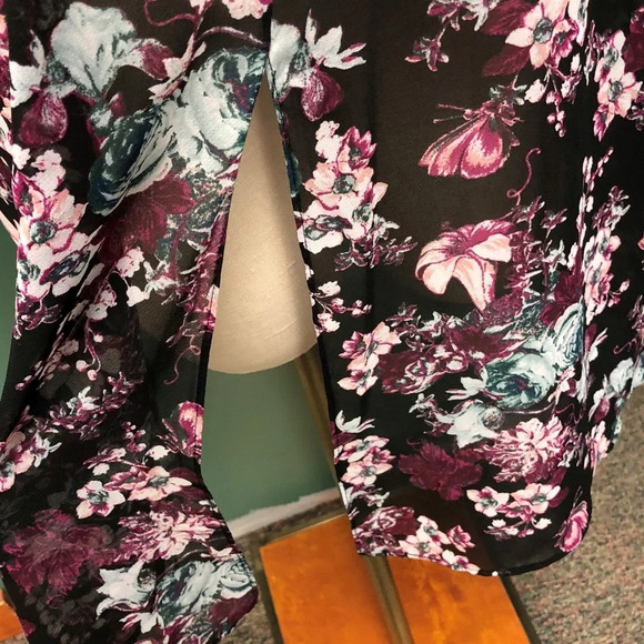 BCBG Generation Shirt‎ - Picture 4 of 7